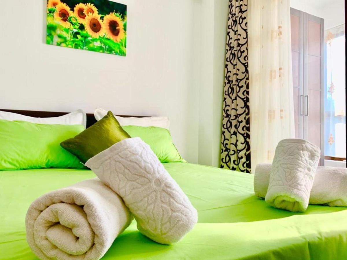 Elyse Comfortable Apartment Close To Palas Mall Iasi Eksteriør billede